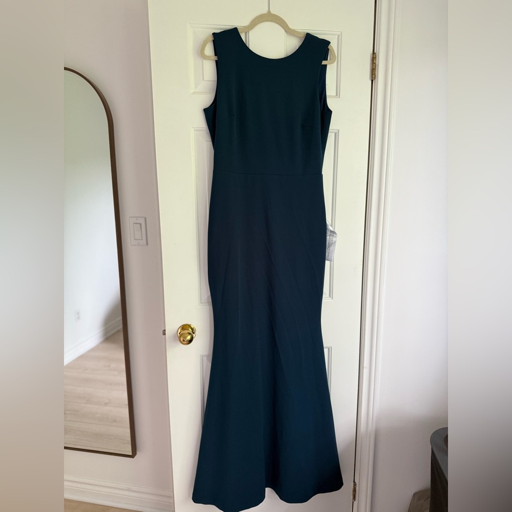 Dress the Population Sleeveless Blue Gown